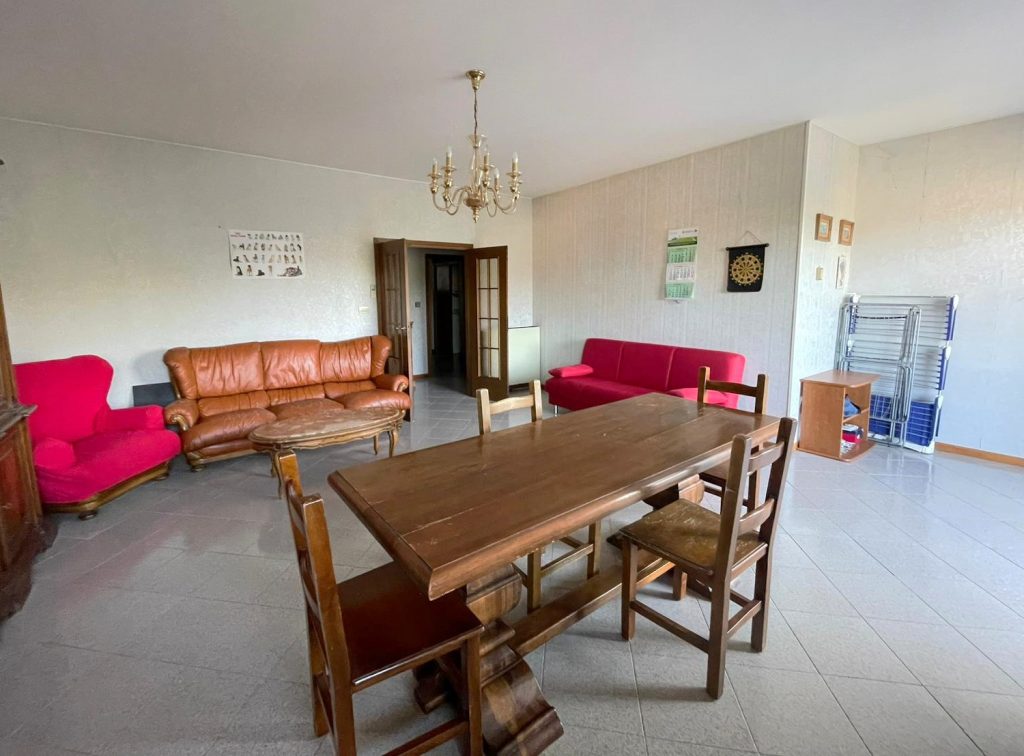 soggiorno via allende 12