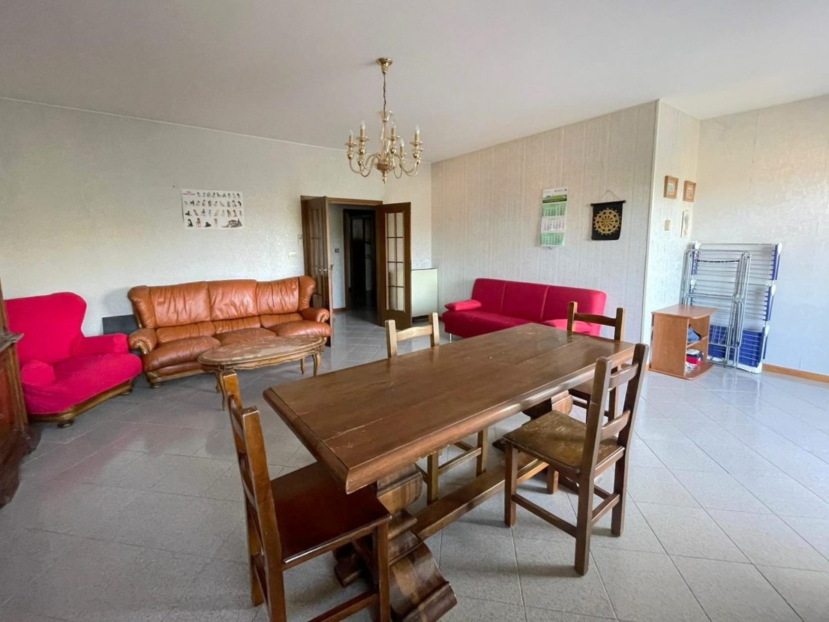 soggiorno via allende 12